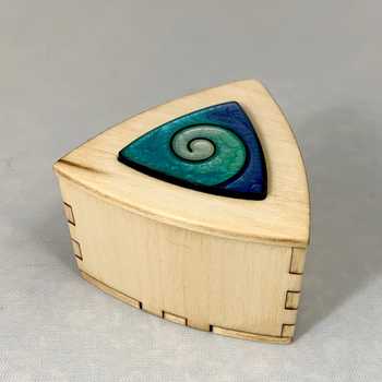 Reuleaux Triangle Box